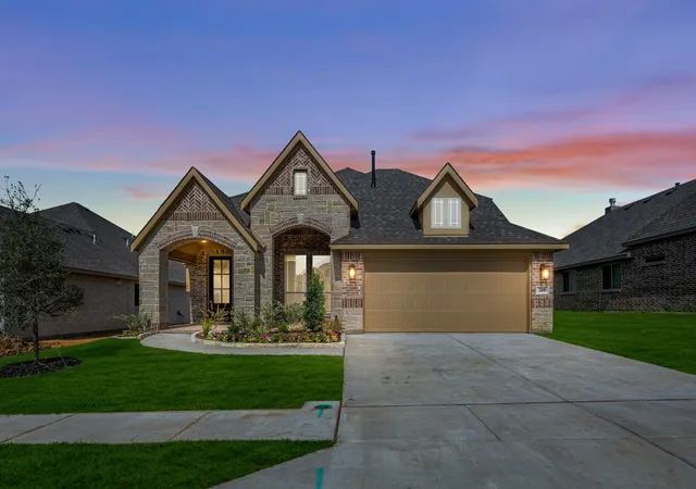 Photo 2 of Single family home for sale at 215 Seminole Trl, Alvarado, TX 76009 | MLS# 21263321 | Listing updated on 2026-10-07