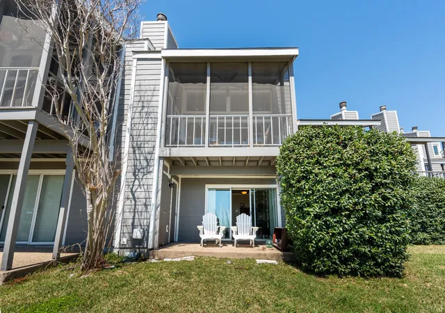 Photo 3 of Condo for sale at 300 Rush Creek Dr #B2, Rockwall, TX 75032 | MLS# 21262605 | Listing updated on 2026-09-16