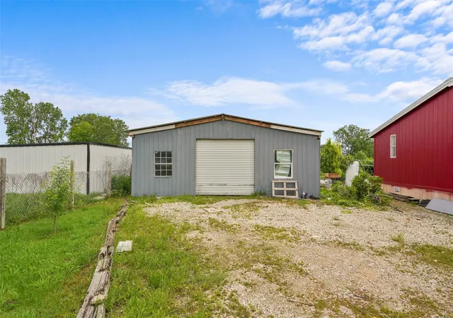 Photo 3 of Manufactured home for sale at 2412 Luisa Ln, Alvarado, TX 76009 | MLS# 21255216 | Listing updated on 2026-08-27