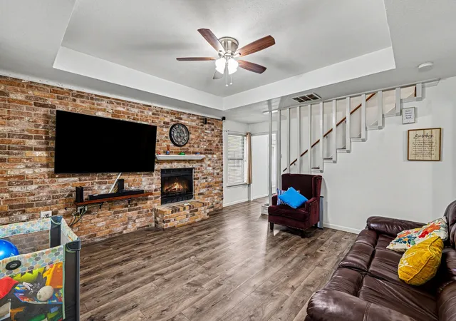 Homes for sale in Irving, TX | 525 Rawls Cir, Irving, TX 75061 | MLS# 21261795