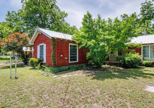 Homes for sale in Rising Star, TX | 510 S Main St, Rising Star, TX 76471 | MLS# 21263176