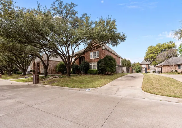 Photo 3 of Sale Pending at 6724 E Park, Fort Worth, TX 76132 | MLS# 21258031 | Listing updated on 2026-07-21