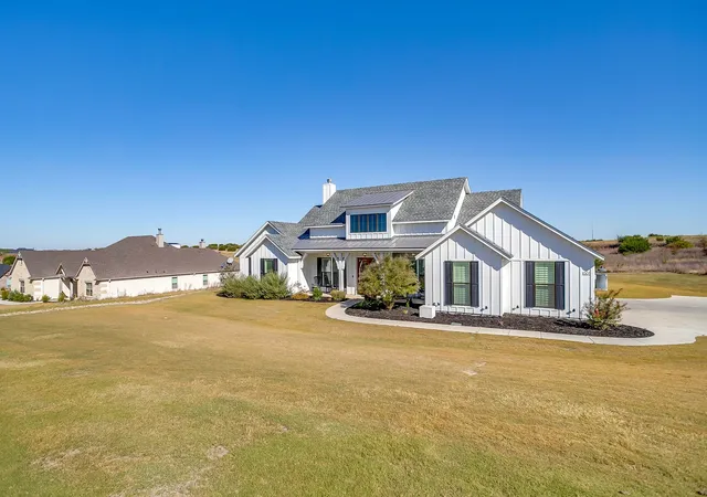 Homes for sale in Weatherford, TX | 1005 Kingsley Ct, Weatherford, TX 76087 | MLS# 21263550