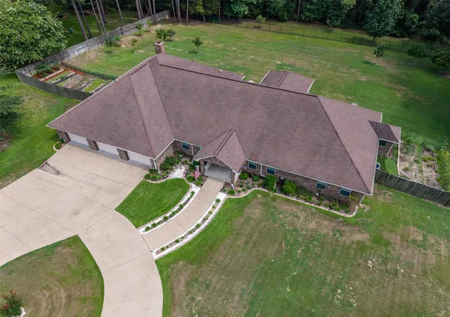 Photo 3 of Single family home for sale at 19135 Bynum, Flint, TX 75762 | MLS# 21263579 | Listing updated on 2026-07-17