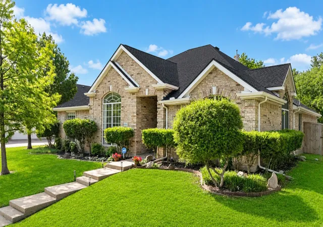 Photo 2 of Single family home for sale at 1906 Walnut Hill Dr, Rowlett, TX 75088 | MLS# 21235328 | Listing updated on 2026-09-27