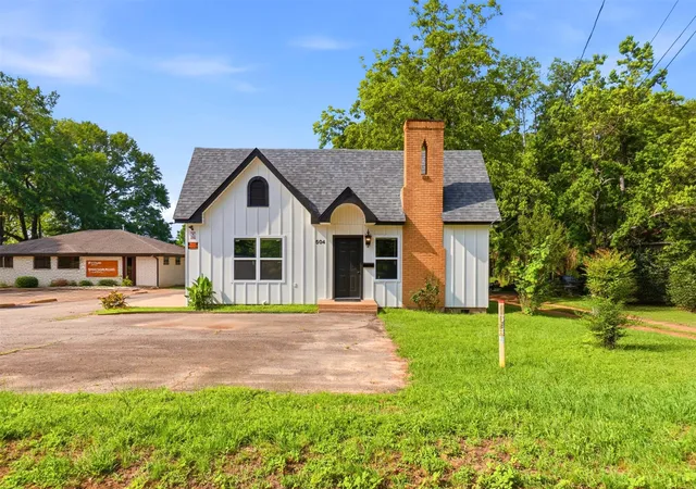 Homes for sale in Pittsburg, TX | 504 Quitman St, Pittsburg, TX 75686 | MLS# 21261690