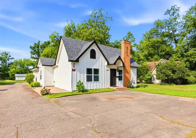Homes for sale in Pittsburg, TX | 504 Quitman St, Pittsburg, TX 75686 | MLS# 21261690
