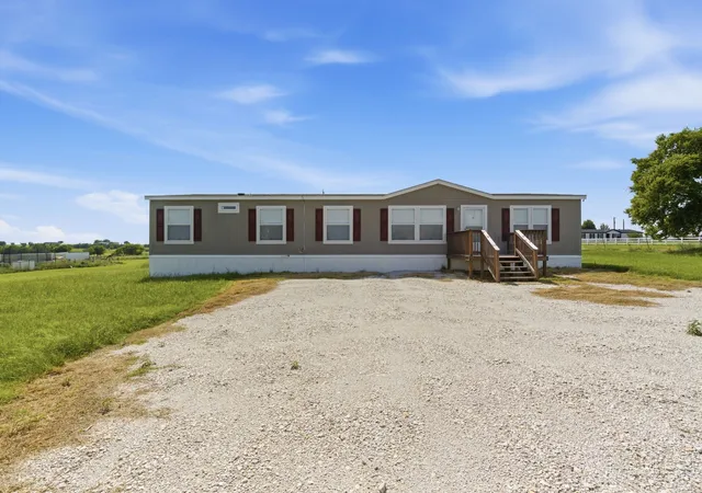 Photo 3 of Single family home for sale at 303 Mesa Rdg, Decatur, TX 76234 | MLS# 21263650 | Listing updated on 2026-08-04