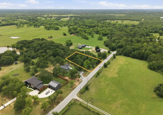 Homes for sale in Paradise, TX | 1999 Sunflower Rd, Paradise, TX 76073 | MLS# 21262464