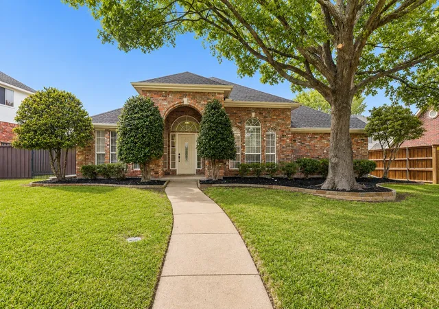 Photo 1 of Single family home for sale at 2104 Gent Dr, Plano, TX 75025 | MLS# 21262642 | Listing updated on 2026-09-27