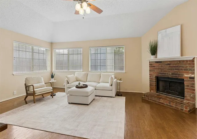 Photo 4 of Single family home for sale at 2104 Gent Dr, Plano, TX 75025 | MLS# 21262642 | Listing updated on 2026-09-27