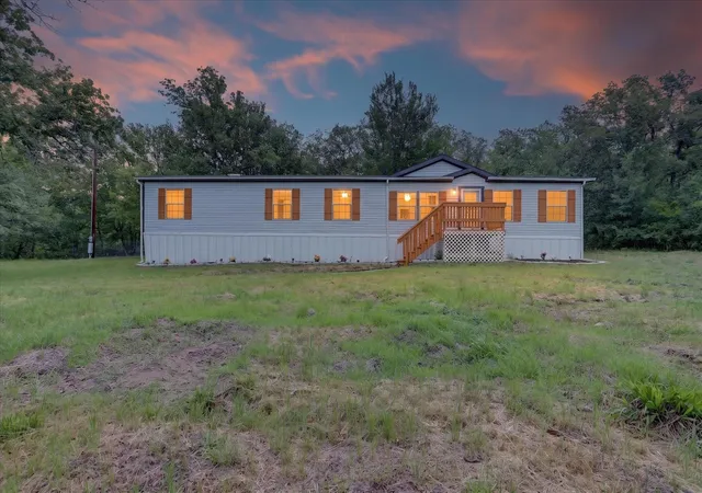 Photo 1 of Manufactured home for sale at 1270 Private Road 3627, Springtown, TX 76082 | MLS# 21261287 | Listing updated on 2026-08-20
