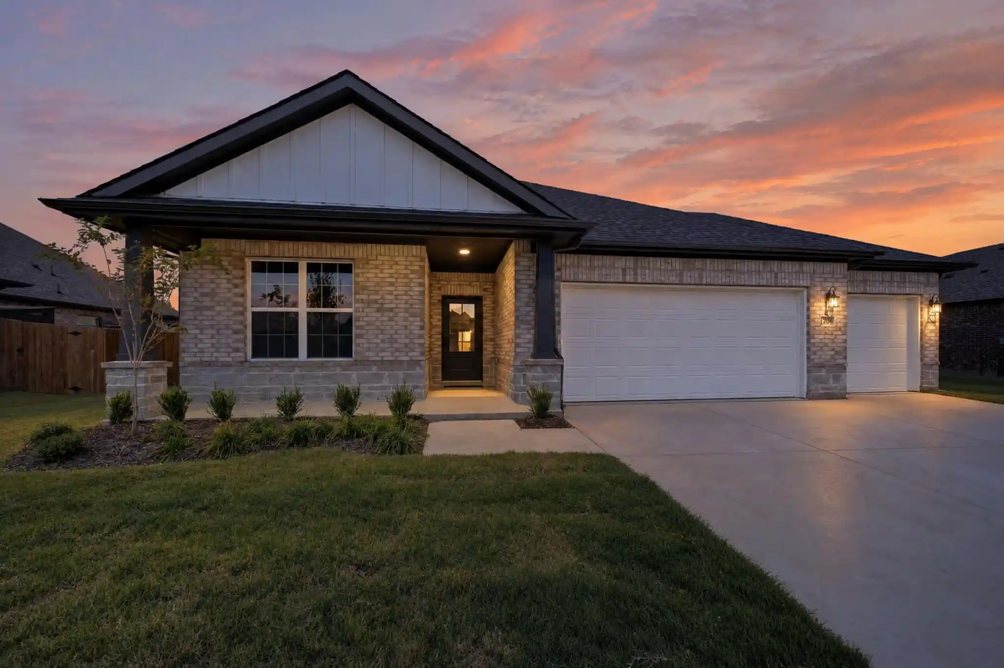 Photo 1 of Single family home for sale at 206 Briarwood Dr, Nevada, TX 75173 | MLS# 21263896 | Listing updated on 2026-10-27