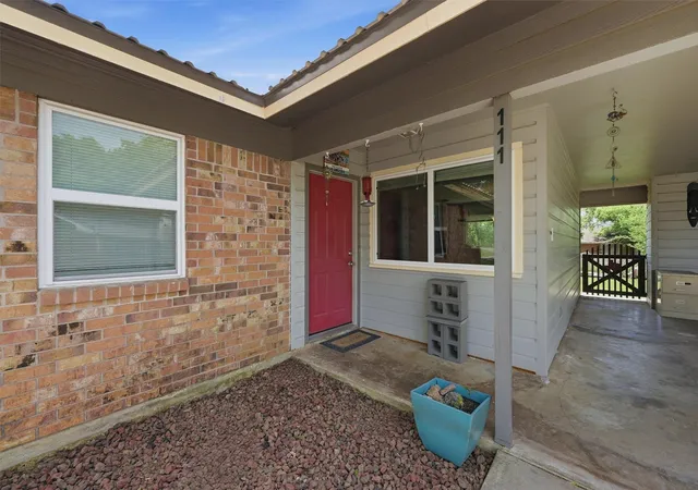 4th image of 111 E Pecan St, Gunter, TX 75058 | MLS# 21260281