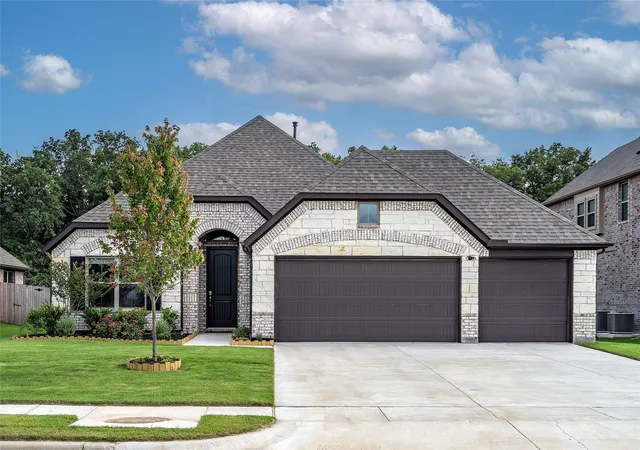 Homes for sale in Greenville, TX | 125 Rosehaven Dr, Greenville, TX 75402 | MLS# 21263866