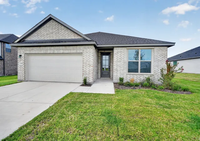 Photo 2 of Single family home for sale at 1405 Northview Ln, Nevada, TX 75173 | MLS# 21263983 | Listing updated on 2026-10-06