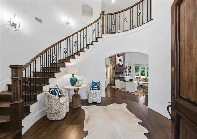3rd image of 4153 Idlewild Dr, Fort Worth, TX 76107 | MLS# 21257369