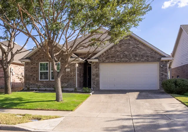 Photo 2 of Single family home for sale at 924 Bowie Dr, Lavon, TX 75166 | MLS# 21264034 | Listing updated on 2026-09-24