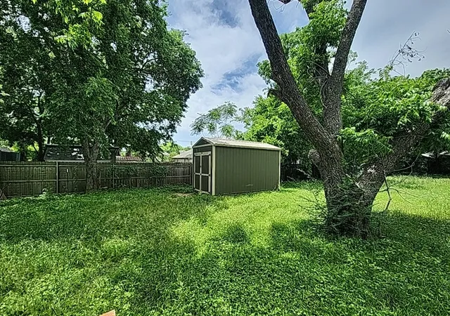 Homes for sale in Cleburne, TX | 218 S Buffalo Ave, Cleburne, TX 76033 | MLS# 21263744
