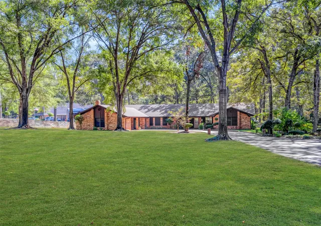 Photo 4 of Single family home for sale at 1639 Se Loop 456, Jacksonville, TX 75766 | MLS# 21264033 | Listing updated on 2026-09-28