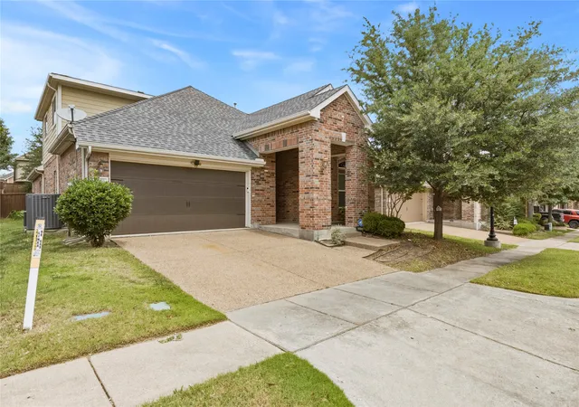 Photo 2 of Single family home for sale at 5900 Cranbrook Ln, Mc Kinney, TX 75070 | MLS# 21263768 | Listing updated on 2026-08-27