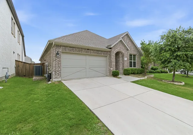 Homes for sale in Little Elm, TX | 3721 Prickly Pear Rd, Little Elm, TX 75068 | MLS# 21223368