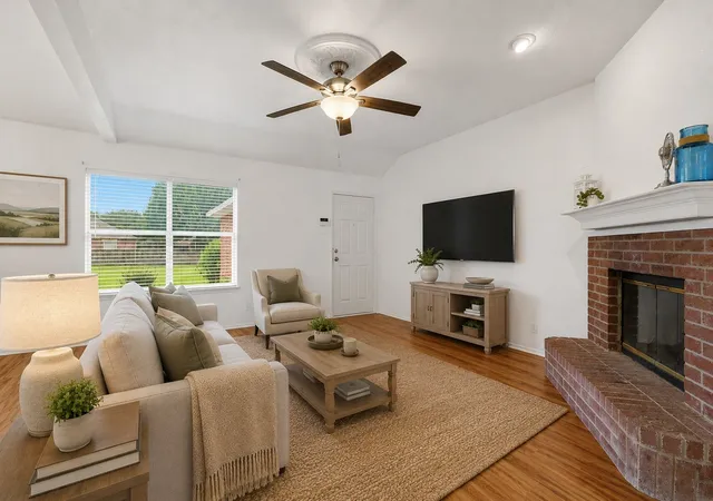 Photo 3 of Sale Pending at 921 High Point Dr, Midlothian, TX 76065 | MLS# 21264128 | Listing updated on 2026-08-24