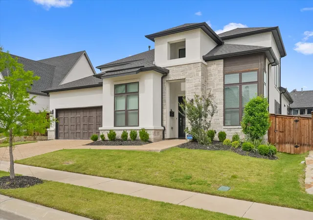 Photo 2 of Single family home for sale at 4908 Sir Dillon Dr, Carrollton, TX 75010 | MLS# 21264155 | Listing updated on 2026-08-23
