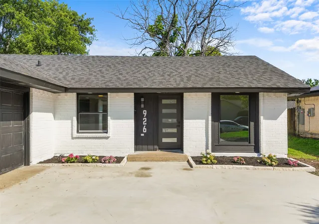 Photo 4 of Sale Pending at 926 Key Colony Dr, Garland, TX 75043 | MLS# 21264172 | Listing updated on 2026-07-22