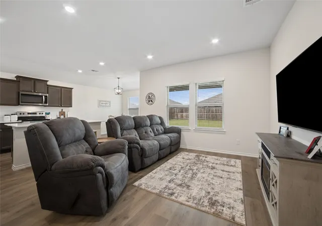 Photo 4 of Single family home for sale at 509 Iris Banks Ln, Caddo Mills, TX 75135 | MLS# 21256748 | Listing updated on 2026-09-25