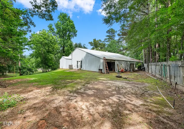 Homes for sale in Benton, LA | 120 Gray Cir, Benton, LA 71006 | MLS# 21264258