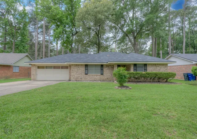 1st image of 2071 Crabapple Dr, Shreveport, LA 71118 | MLS# 21263007