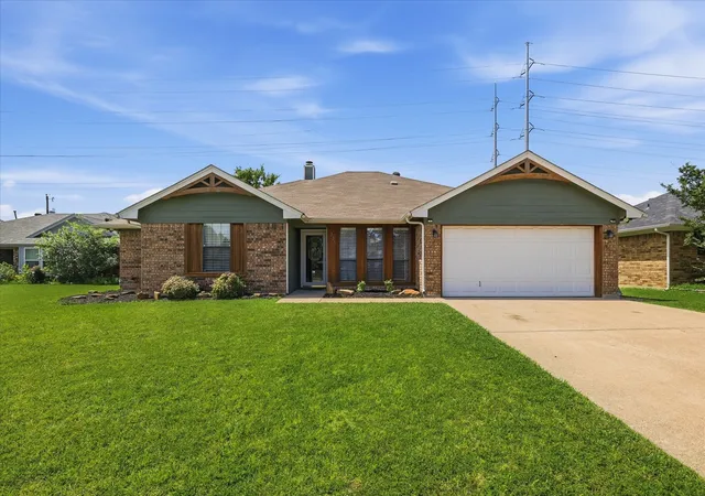 Homes for sale in Keller, TX | 736 California Trl, Keller, TX 76248 | MLS# 21264083