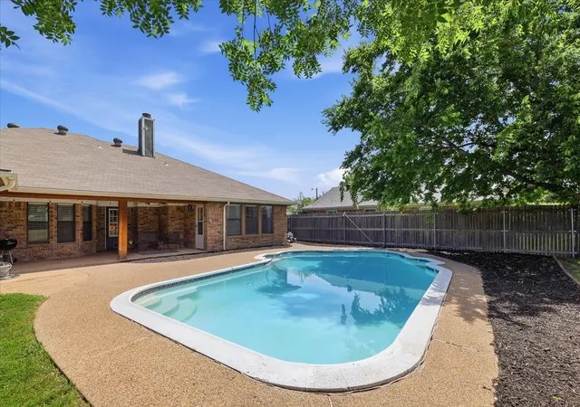 Homes for sale in Keller, TX | 736 California Trl, Keller, TX 76248 | MLS# 21264083