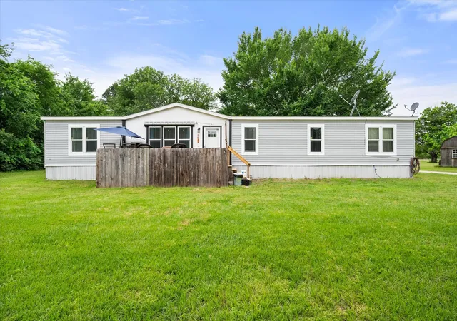 Homes for sale in Corsicana, TX | 6106 County Road 0050, Corsicana, TX 75110 | MLS# 21263677