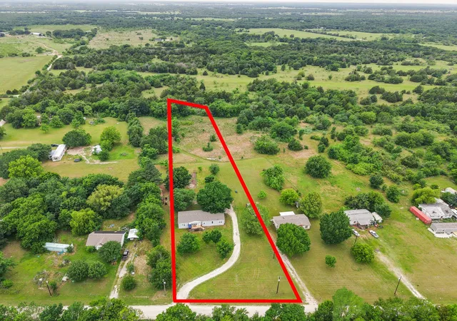 Homes for sale in Corsicana, TX | 6106 County Road 0050, Corsicana, TX 75110 | MLS# 21263677