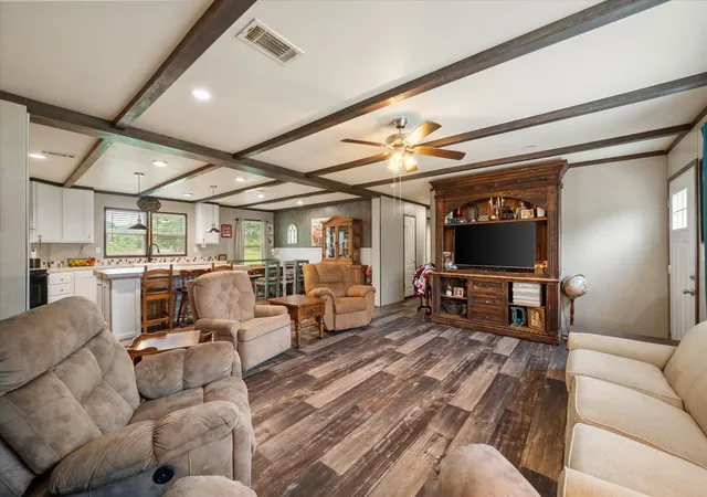 Homes for sale in Corsicana, TX | 6106 County Road 0050, Corsicana, TX 75110 | MLS# 21263677