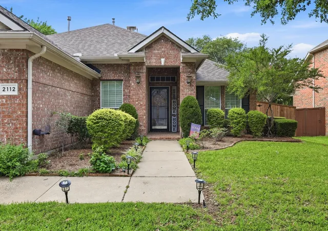 Homes for sale in Flower Mound, TX | 2112 Cheshire Dr, Flower Mound, TX 75028 | MLS# 21261448