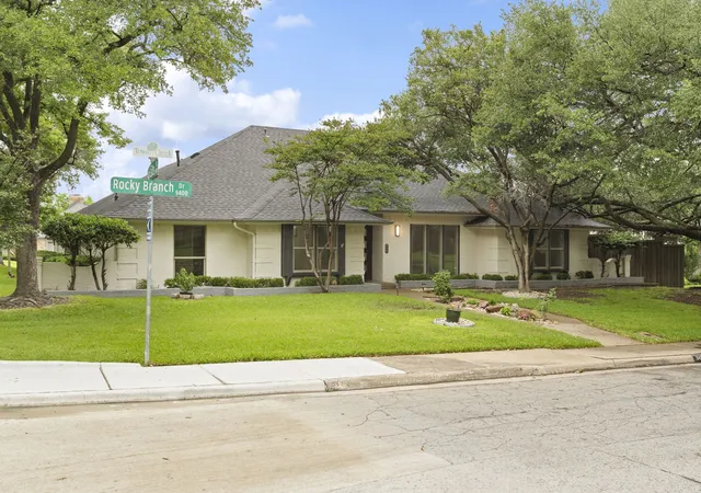 Homes for sale in Dallas, TX | 9405 Rocky Branch Dr, Dallas, TX 75243 | MLS# 21244317