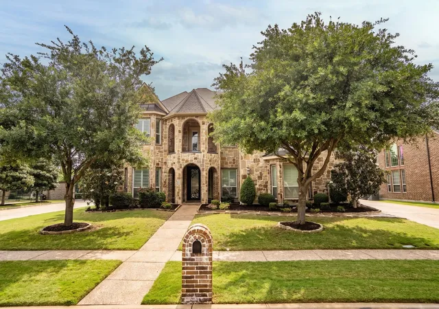 Photo 1 of Single family home for sale at 2019 Churchill Downs Ln, Roanoke, TX 76262 | MLS# 21263537 | Listing updated on 2026-07-26