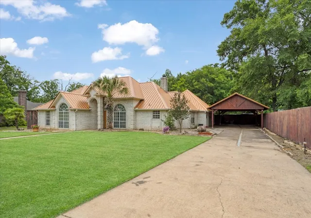 Photo 3 of Single family home for sale at 3420 Graham St, Paris, TX 75460 | MLS# 21263055 | Listing updated on 2026-08-14