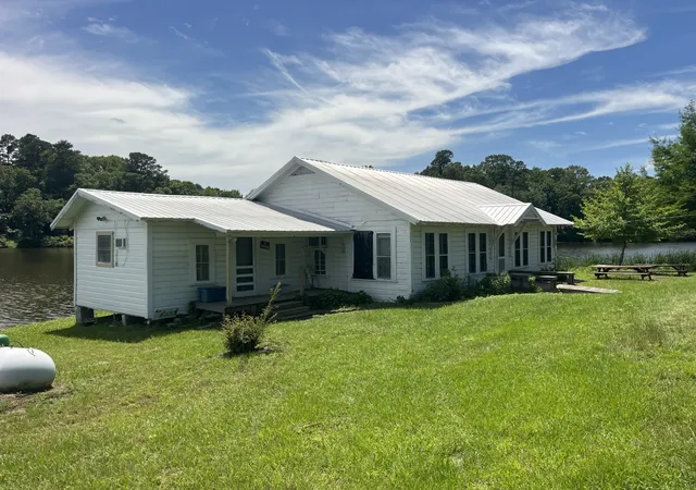 Homes for sale in Annona, TX | 130 Private Road 8232, Annona, TX 75550 | MLS# 21262036