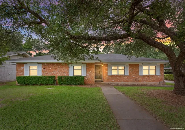 Homes for sale in Woodway, TX | 708 Wedgewood Dr, Woodway, TX 76712 | MLS# 21263062
