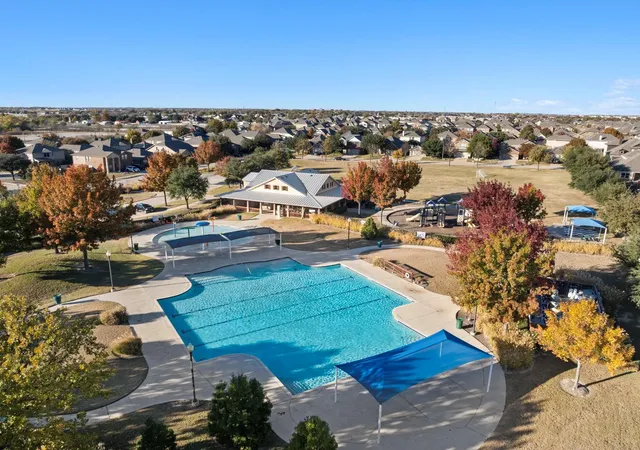 Photo 4 of Single family home for sale at 505 Winterwood Ct, Fort Worth, TX 76131 | MLS# 21261605 | Listing updated on 2026-10-02