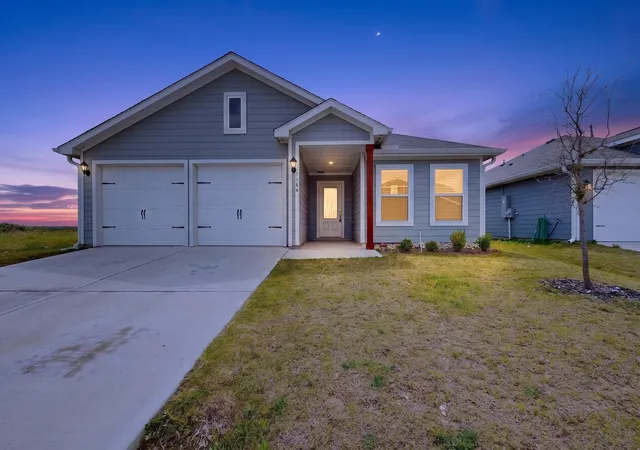 Photo 2 of Sale Pending at 1104 Tiger Lily Ln, Fort Worth, TX 76108 | MLS# 21264326 | Listing updated on 2026-08-04