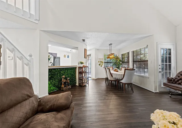 Homes for sale in Irving, TX | 420 Santa Fe Trl #123, Irving, TX 75063 | MLS# 21264339