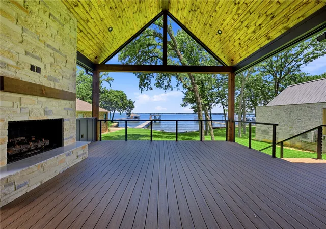 Photo 2 of Single family home for sale at 100 Brentwood Estates Dr, Trinidad, TX 75163 | MLS# 21263788 | Listing updated on 2026-08-04
