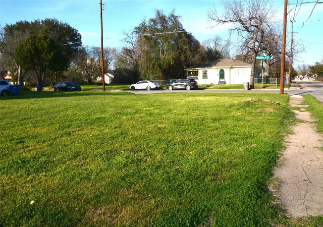 Photo 3 of Land for sale at 3525 Wendelkin St, Dallas, TX 75215 | MLS# 21262218 | Listing updated on 2026-08-03