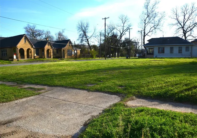 Photo 4 of Land for sale at 3525 Wendelkin St, Dallas, TX 75215 | MLS# 21262218 | Listing updated on 2026-08-03