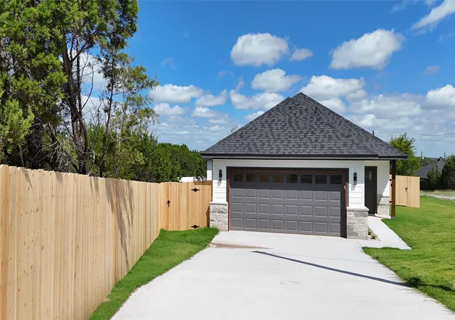 Homes for sale in Granbury, TX | 5708 Vanessa Ct, Granbury, TX 76048 | MLS# 21262254